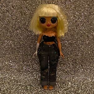 LOL Surprise Omg Remix Pop B.B. Fashion Doll